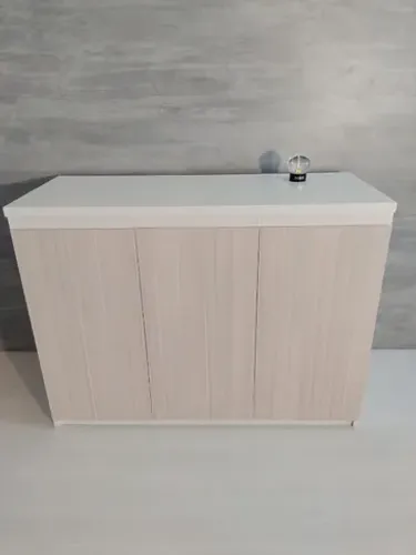 buffet com 3 portas e puxador meia cava