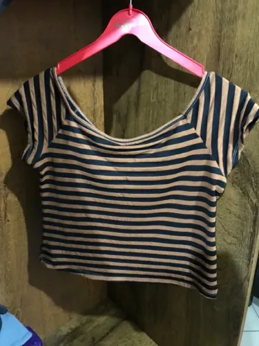 Blusa listrada marrom