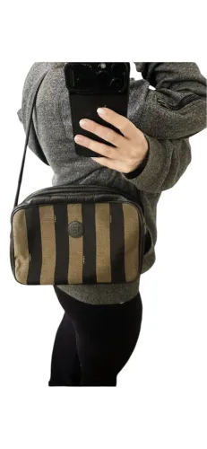 Bolsa Fendi pecan 100% original excelente estado 