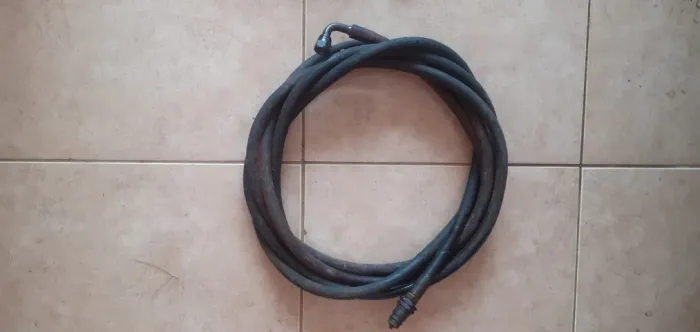 Mangueira 3/4 com conexões, usada funcionando, valor unitário, tenho 2 peças de 6,5 mts