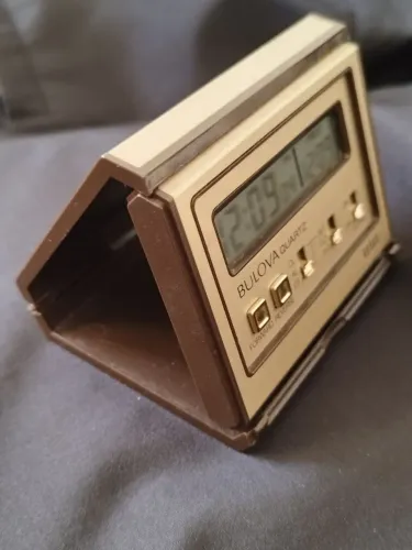 Relógio de mesa Bulova