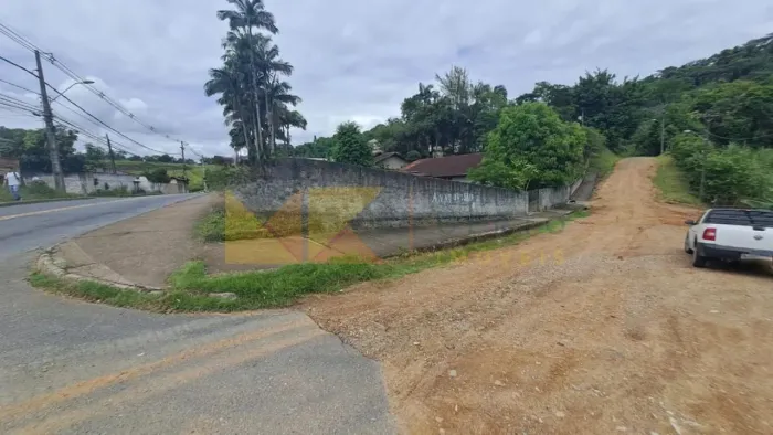Otima localização, terreno em lugar previlegiado no bairro Água Verde.