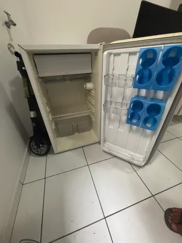 Frigobar Consul 90 Litros