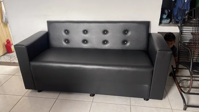 Sofá para seu comércio!!! SUPER RESISTENTE em Corino!! PAGUE NA ENTREGA 
