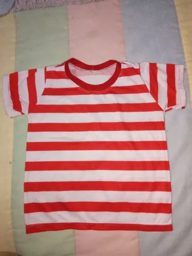 Camiseta listrada para bebê