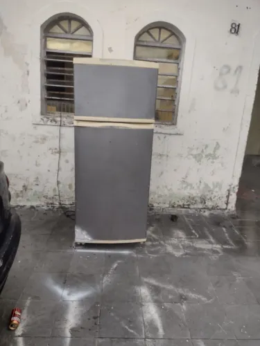 Geladeira Brastemp funcionando perfeitamente (127 volts) 410 litros 