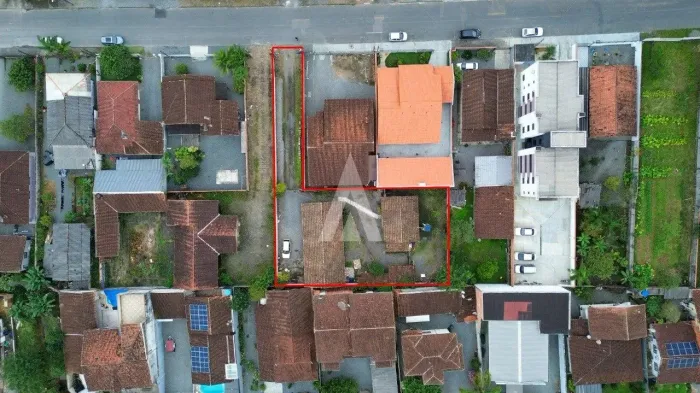 Terreno à venda no bairro Costa E Silva em Joinville, por R$ 695.000.00.