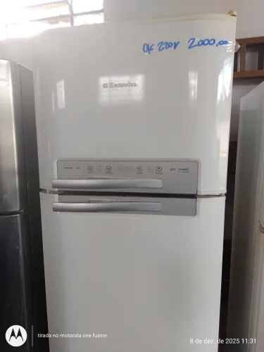 REFRIGERADOR ELECTROLUX DF50 220V
