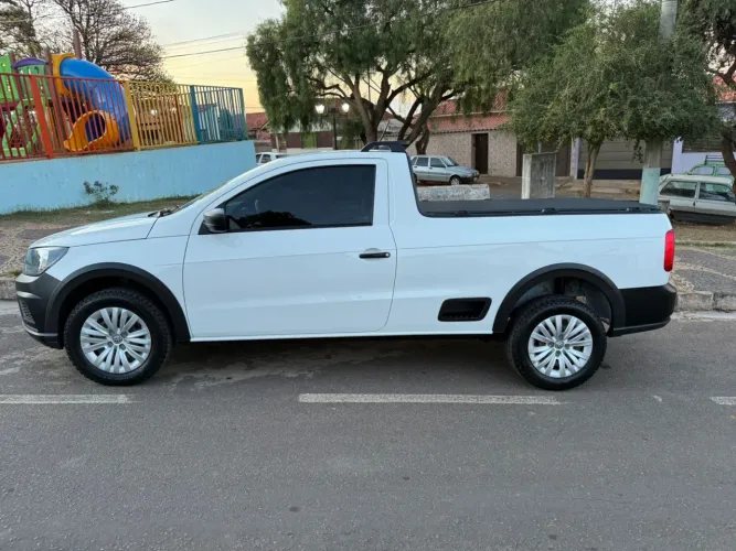 Volkswagen Saveiro Robust - 2023