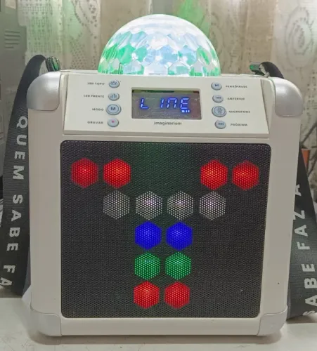 Caixa De Som Portátil Bluetooth Karaokê a bateria Para Cantar Funcionando