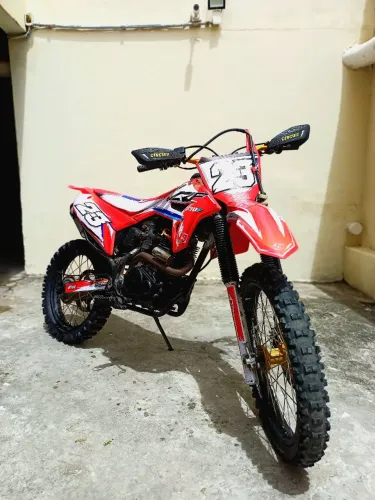 Vendo Honda CRF 230F 2016