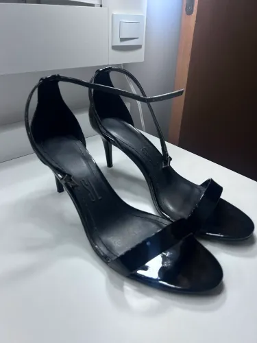 Salto preto Santa Lolla 39