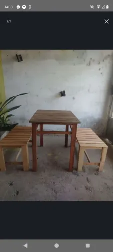 Mesa 2 bancos 