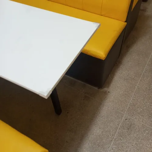 2 Banco e 1 mesa para restaurante ou lanchonete