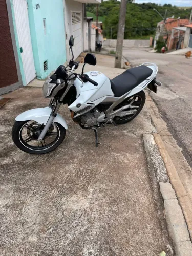 Fazer 2014, manual chave reserva! Abaixo da fip não baixo o valor, não insista!!