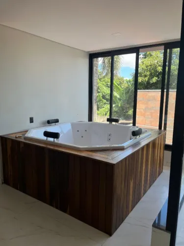 Spa 8 lugares com Deck Madeira super completo (Jacuzzi, banheiras e ofurô )
