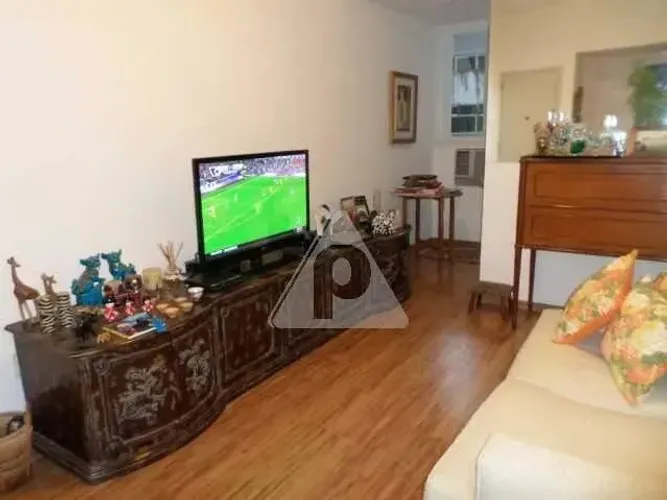 Apartamento 2 Quartos | Reformado | Vaga na Escritura | Andar Alto e de Frente | Posto 6