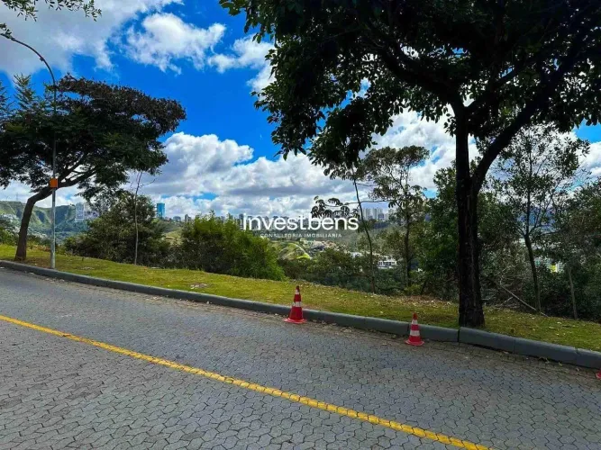 Lote com 1526,00 m² à venda no Condomínio Vale dos Cristais, Nova Lima, MG