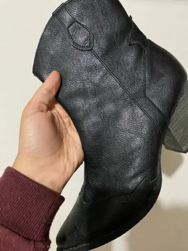 Bota Feminina Cano Curto Preta