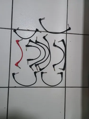 Cabos para pedais de guitarra p10 e para fonte