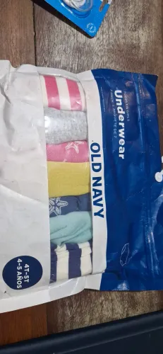 Conjunto com 7 calcinhas old navy tam 4-5 anos 