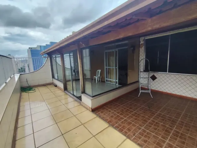Cobertura para Venda em Juiz de Fora, Centro, 4 dormitórios, 2 suítes, 3 banheiros, 2 vaga