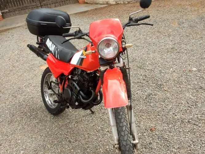 Honda XLX 250cc Ano 84 personalizada