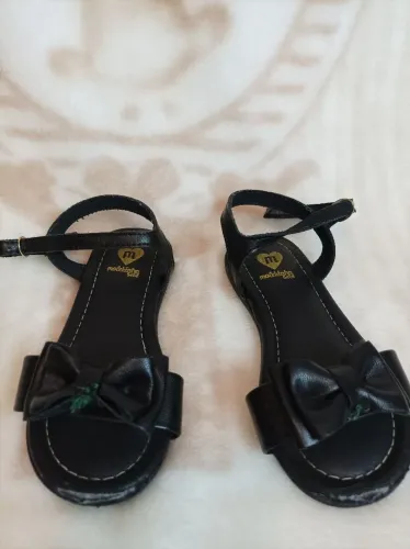 Sandálias Molekinha Bebê - Tamanho 25 - Conforto e Estilo para sua Princesa