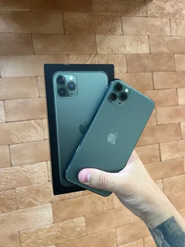 iPhone 11 Pro maxx e garantia / mando brindes 