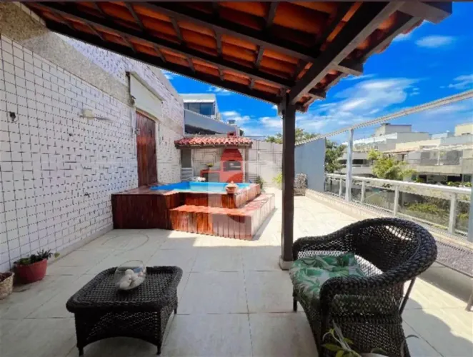 Patrimovel vende no Recreio cobertura com piscina e churrasqueira