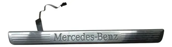 Soleira Led Esquerda Mercedes Cla180 2018 2019 Detalhe 