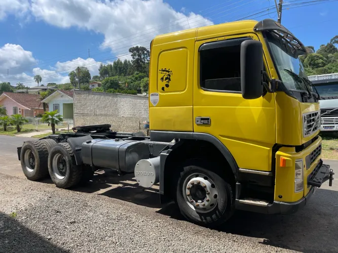 Caminhão Volvo traçado FM12 420 ano 2005/ Revisdo
