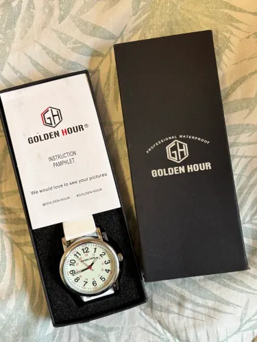 Relógio Golden Hour com pulseira de silicone