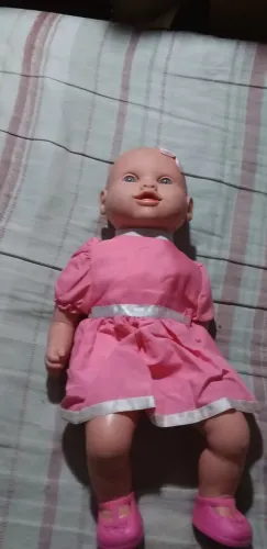 Linda Boneca de Vestido Rosa