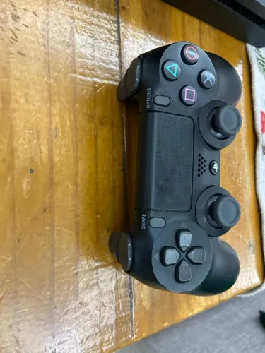 Playstation 4 com 2 controles Muito novo!