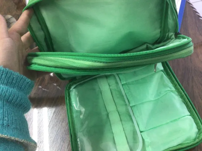 Necessaire de Viagem Verde