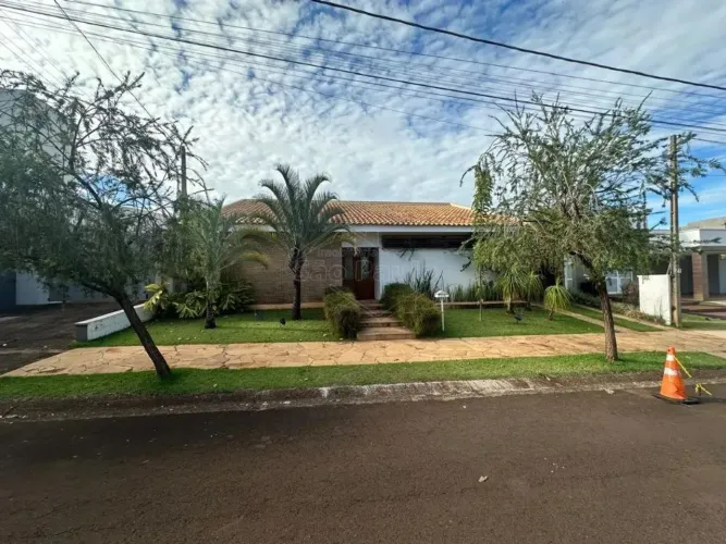 Venda de Casas / Condomínio na cidade de Araraquara