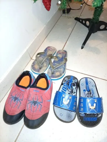 tênis bibi homem aranha com luzes que piscam e chinelo ipanema sonic + chinelo (brinde)