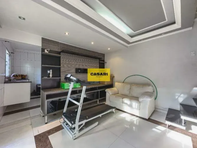 Casa térrea com edícula no bairro de Jordanópolis em SBC