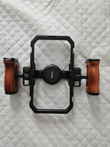 Gaiola / Grip de mão para smartphone profissional de metal
