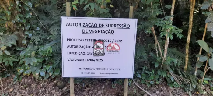 Terreno com área verde abaixo do valor de mercado.