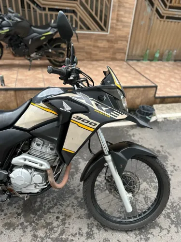XRE300