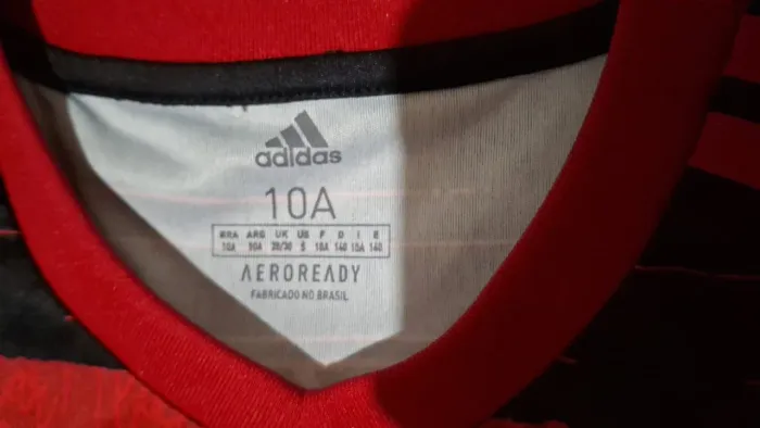 Vendo 2 camiseta do Flamengo original 10 anos
