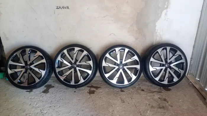 ARO 20 COROLA CROS ORIGINAL