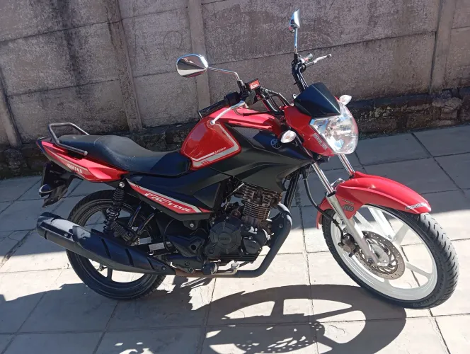Factor 150 UBS moto nova único dono chave reserva e manual