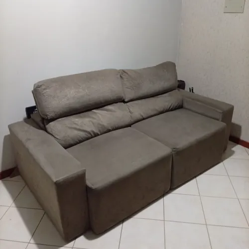 Sofá Retrátil 2 Lugares Perfeito Estado de Conservação