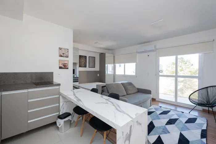 Loft Mobiliado com Vaga de Garagem para Locação no Bairro Três Vendas em Pelotas RS, Confo