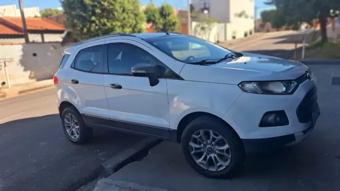 Ford Ecosport Freestyle 1.6 16V Flex 5P 2013