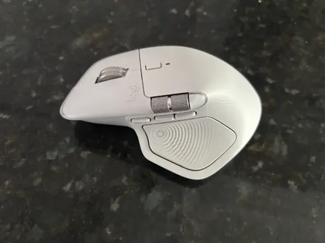 Mouse sem fio Logitech MX Master 4 (7 MESES DE GARANTIA)