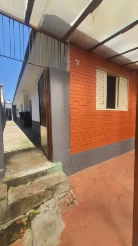 Casa para Locação em Suzano, Vila Amorim, 2 dormitórios, 1 banheiro, 1 vaga